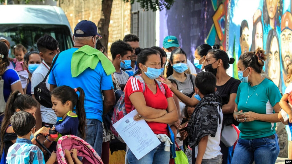 Por qué Estados Unidos empezó a deportar a venezolanos a Colombia