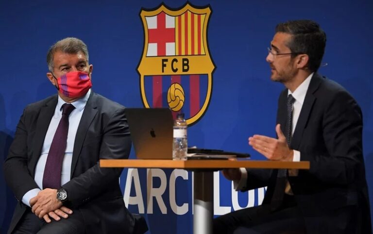 Barcelona ve “conductas delictivas” en la gestión de su anterior dirección