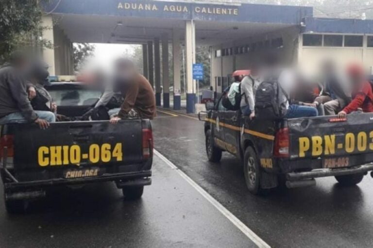 Guatemala expulsa a 21 migrantes de varios países
