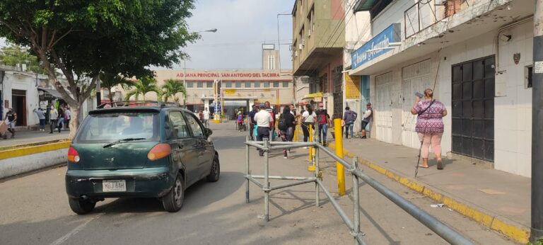 Febrero arranca con una avenida Venezuela concurrida