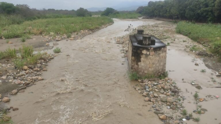 Río Táchira registra leve crecida este 5F