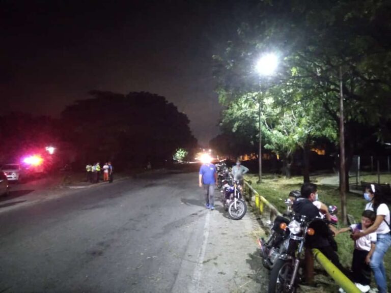 Recuperan alumbrado desde El Garrochal hasta la entrada a El Palotal