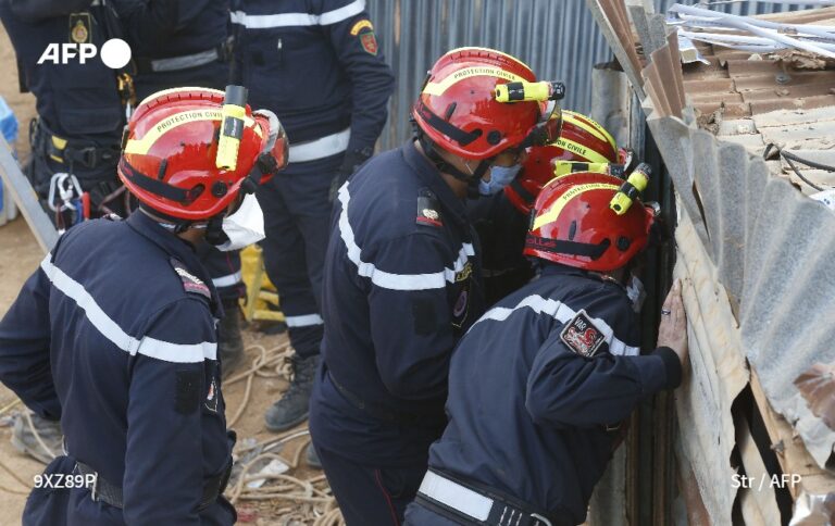 El destino de un niño atrapado en un pozo mantiene en vilo a Marruecos
