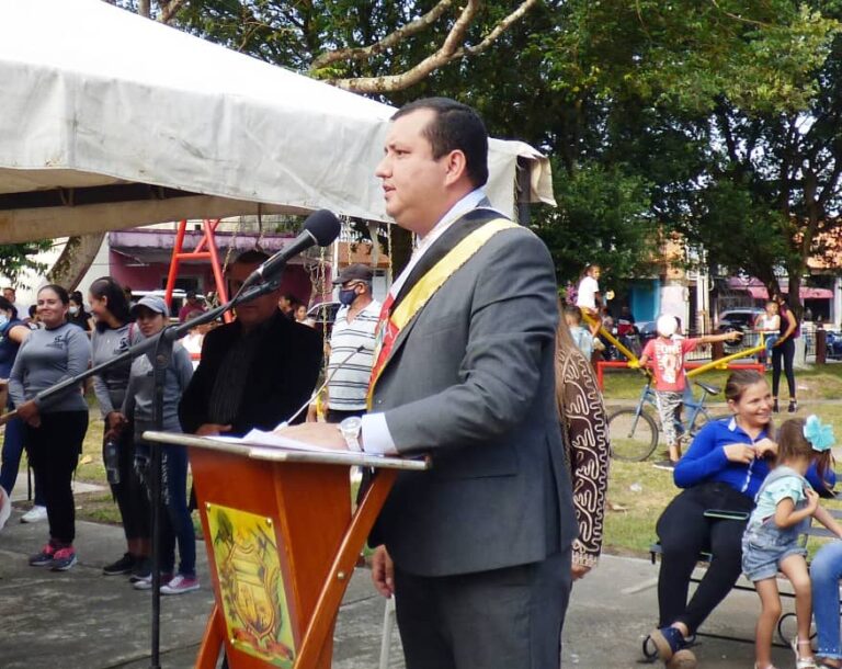 “Vamos a retomar el trabajo en el hospital de El Piñal”