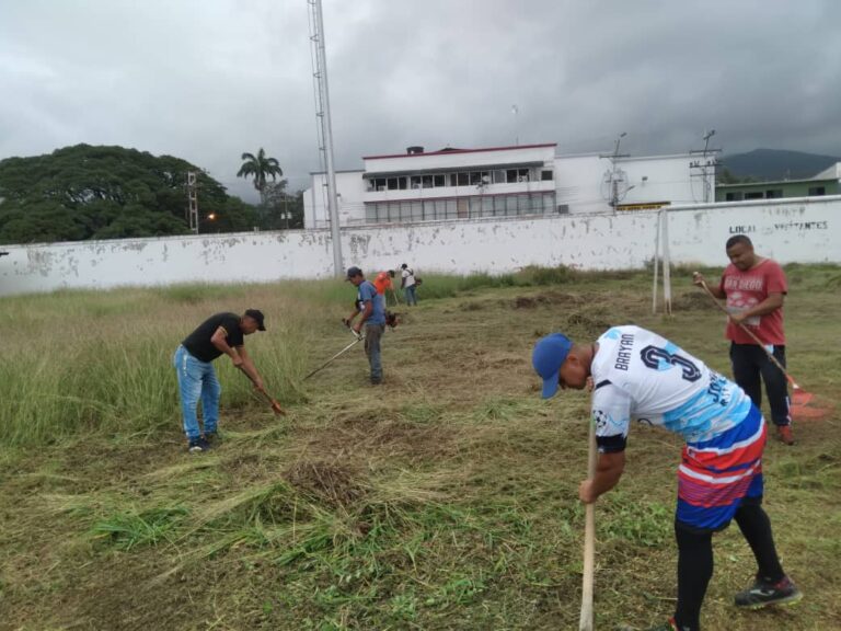 Realizan trabajos de mantenimiento al estadio de San Antonio del Táchira