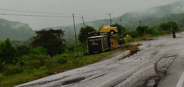 A punto de hundirse un tramo en autopista San Pedro-Lobatera