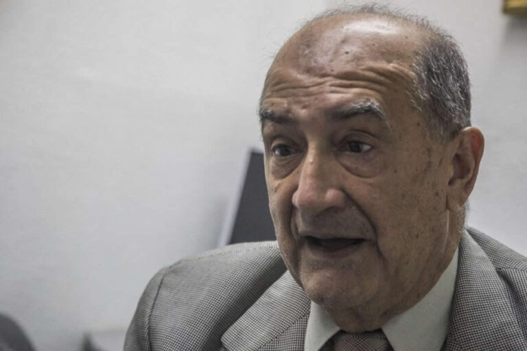 “Los jóvenes continúan emigrando por falta de desarrollo económico”