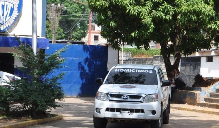 Citó a su vecino, lo descuartizó y abandonó los restos en terreno baldío de Cojedes