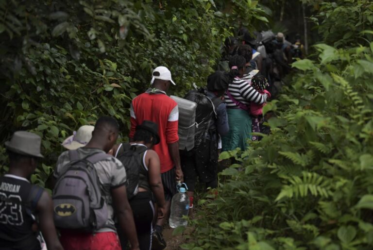 ¿Cómo es el Darién? La peligrosa selva que cruzan los migrantes venezolanos para llegar a EE.UU.