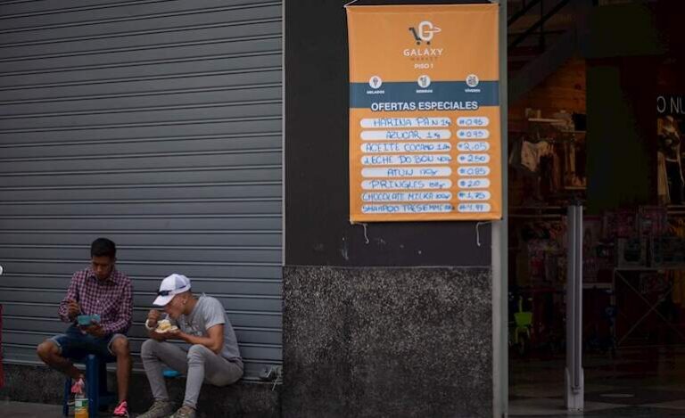 OVF: El 99% de los precios están marcados en dólares