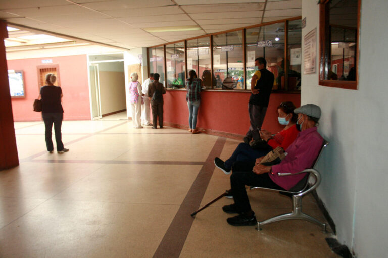 “Mejora la entrega de fármacos de alto costo en hospital del Seguro Social”