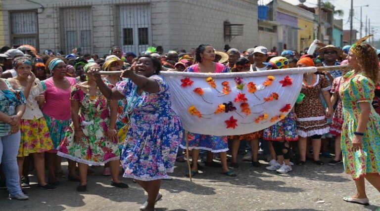 Entregan insumos a cultores del “Baile de la Hamaca”