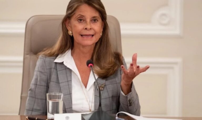 Colombia logra compromiso de Rusia para evitar desvío de ayuda militar a Venezuela