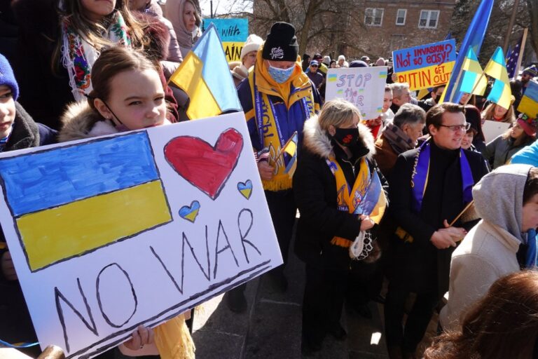 Miles de manifestantes en todo el mundo contra invasión rusa