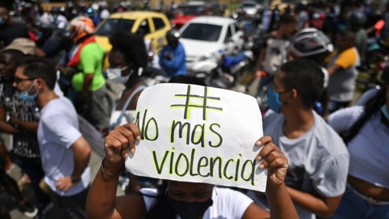 Más de 30 personas permanecen secuestradas en Colombia por repunte de violencia
