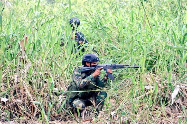 Fanb desactiva artefactos explosivos fabricados por Tancol