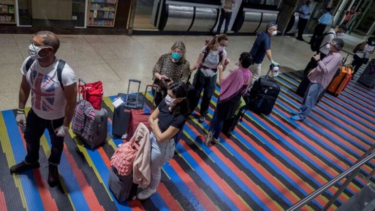 Oficializan aumento de las tasas de salida en aeropuertos del país