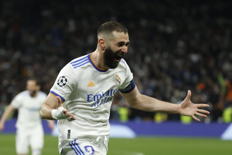 Con un hat-trick Benzema acabó con PSG y clasificó al Real Madrid a cuartos de final de la Champions League