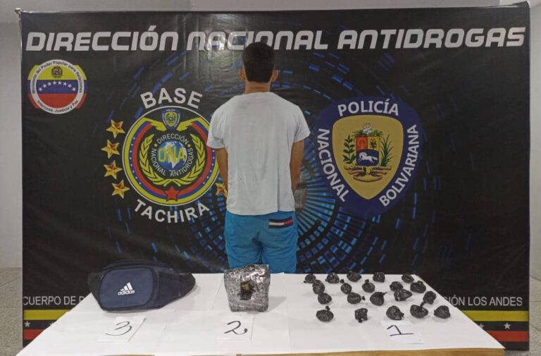 20 envoltorios y una panela de droga incautó la PNB a un joven de 21 años