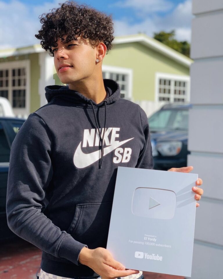 El joven cubano “El Yordy “cautiva al publico por sus contenidos POV Y sketches cómicos