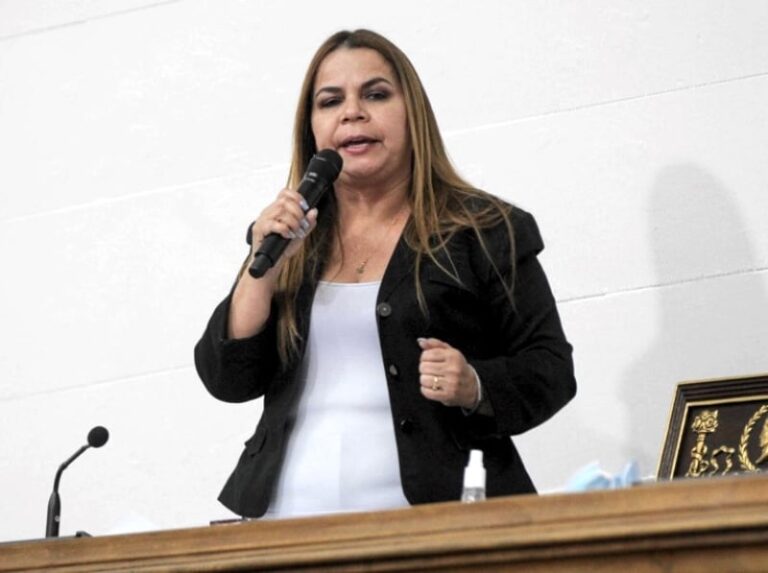 Iris Varela exigió «acciones contundentes» contra Guaidó