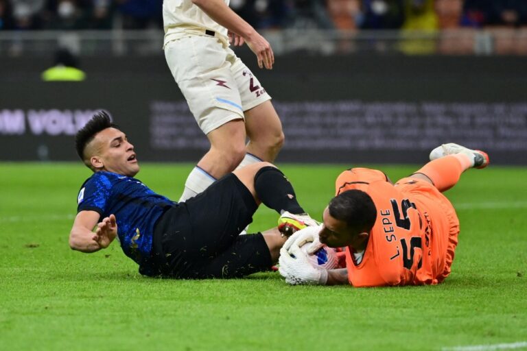 Triplete de Lautaro Martínez  en goleada del Inter de Milán