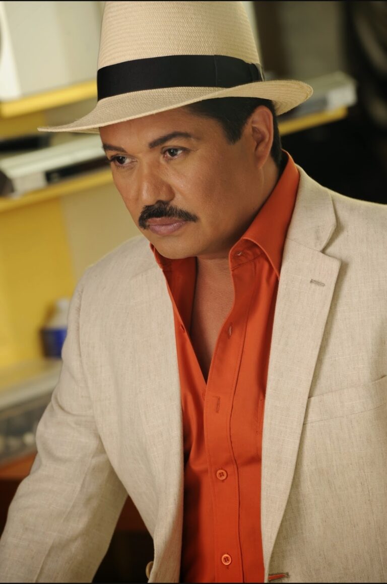 Luis Silva nos regala su voz del amor