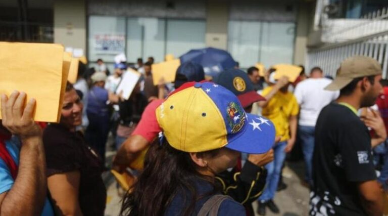 13.500 venezolanos podrán trabajar en Trinidad y Tobago por un año