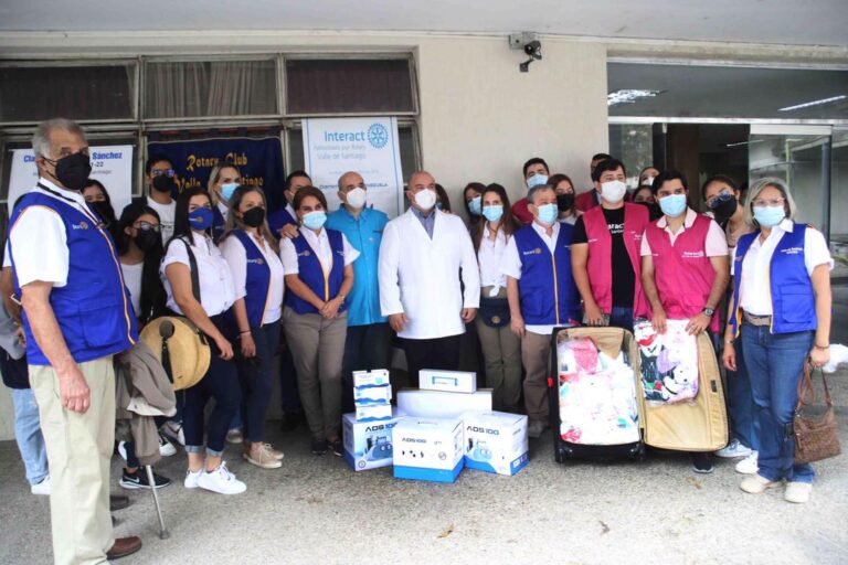 Rotary Valle de Santiago donó aspiradores y filtros al Hospital de San Cristóbal