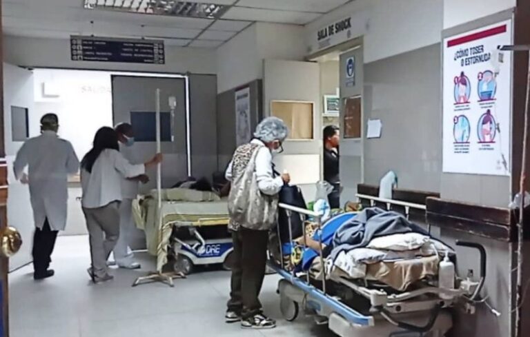 Dos parejas golpearon a un taxista para despojarlo de su vehículo