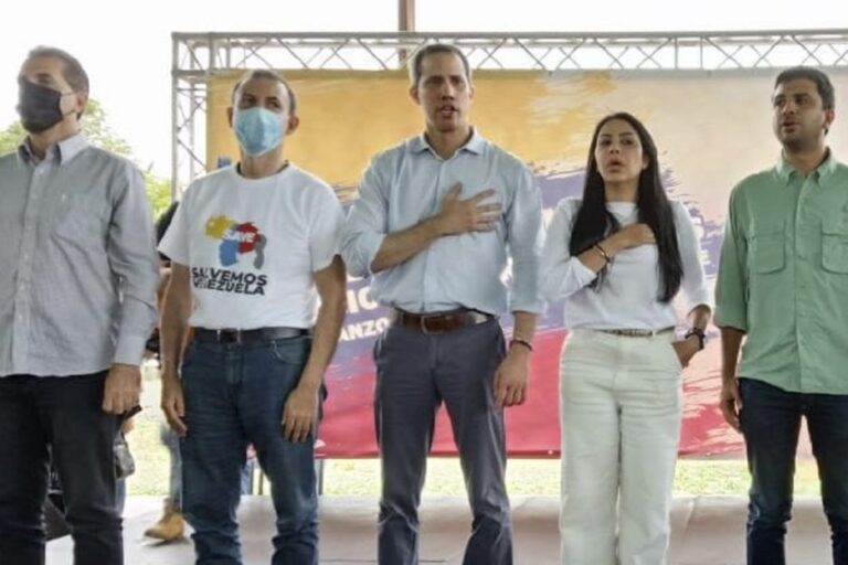 “Todos unidos vamos  a levantar a este país”