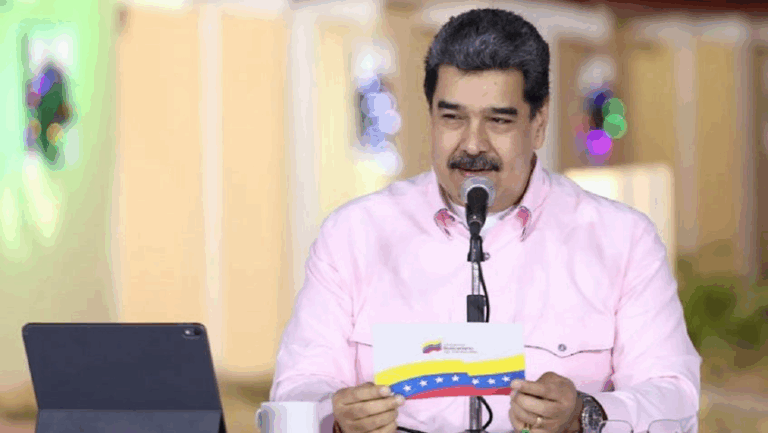 Gobierno resalta vacunación del 100 % de la población adulta