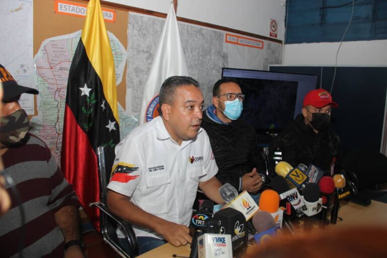 Colapsos viales y una vivienda afectada por las recientes lluvias