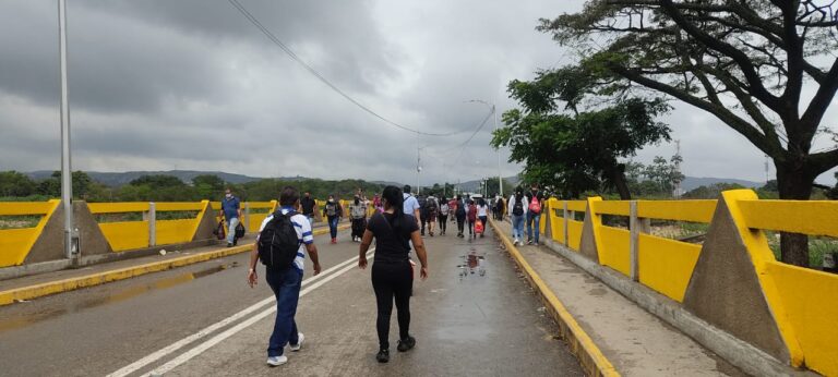 Cerrada la frontera por jornada electoral en Colombia