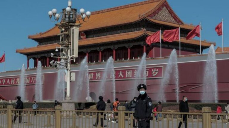 China pide a EEUU que no recorra “camino peligroso” de apoyar a Taiwán