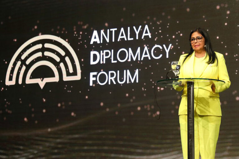 “Venezuela espera que avance acercamiento con EE.UU.”