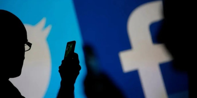 Rusia restringe el uso de las redes sociales y amenaza con encarcelar a quienes difundan información «falsa»