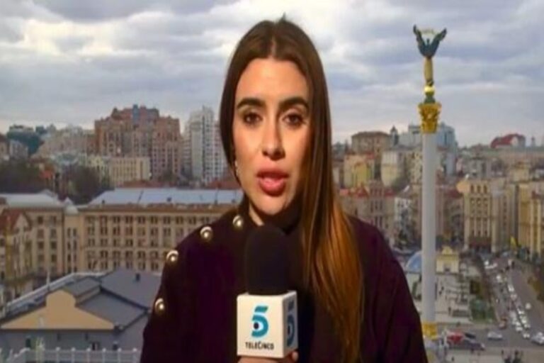 Periodista argentina rompió en llanto cuando su guía le pidió que sacara a su hija de Ucrania