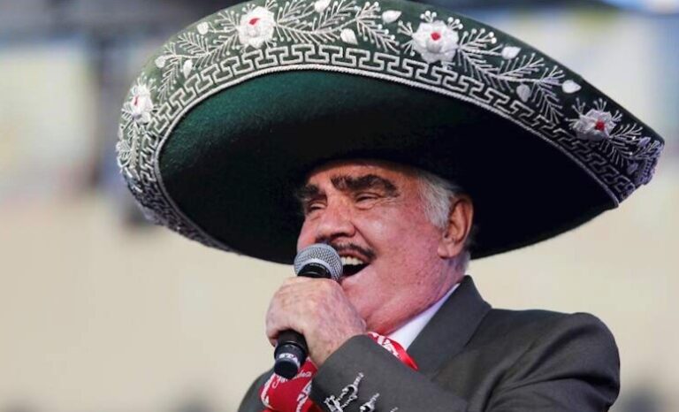 Serie de Vicente Fernández será estrenada pese a demanda de la familia
