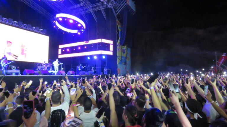 Más de 30 artistas se lucieron en el Sunset Roll Festival en Lechería