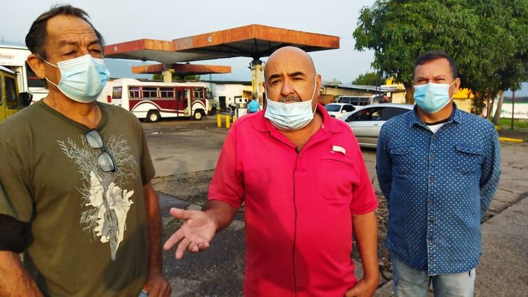 Más de 50 pacientes renales no han podido surtir combustible en Colón