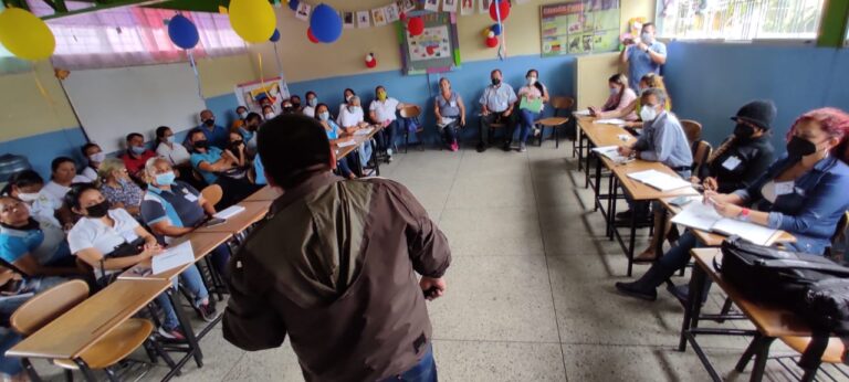 Dirección de Educación visita las instituciones educativas