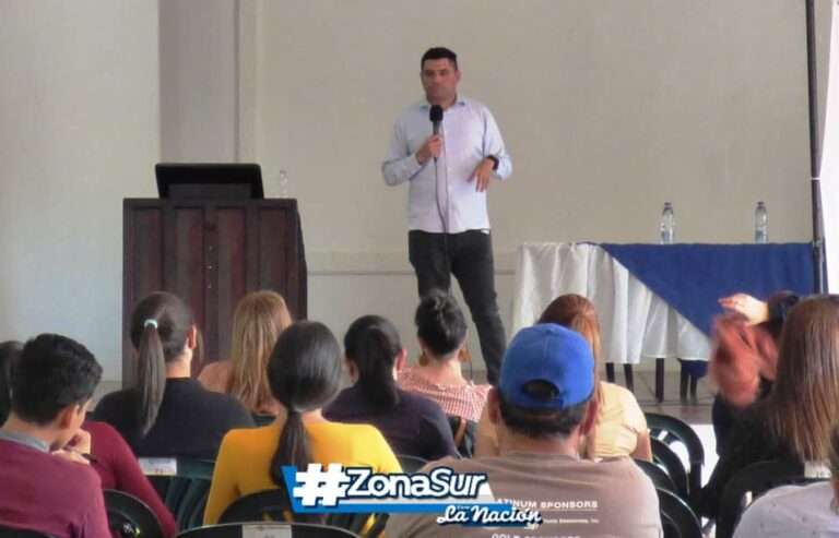 Se dictó taller sobre economía y finanzas en El Piñal