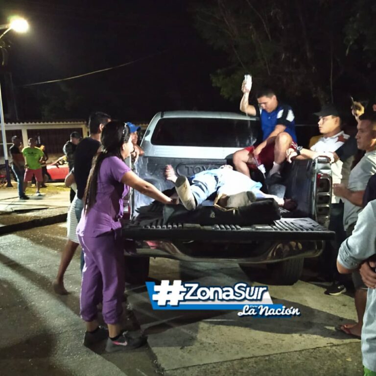 Trasladados en camioneta al Hospital Central por falta de ambulancias en Fernández Feo