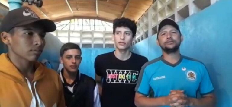 Luego de 5 años vuelve a tener agua el liceo Las Flores en Colón