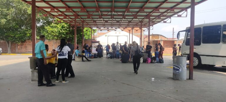 Terminal de San Antonio registra mayor movimiento este martes