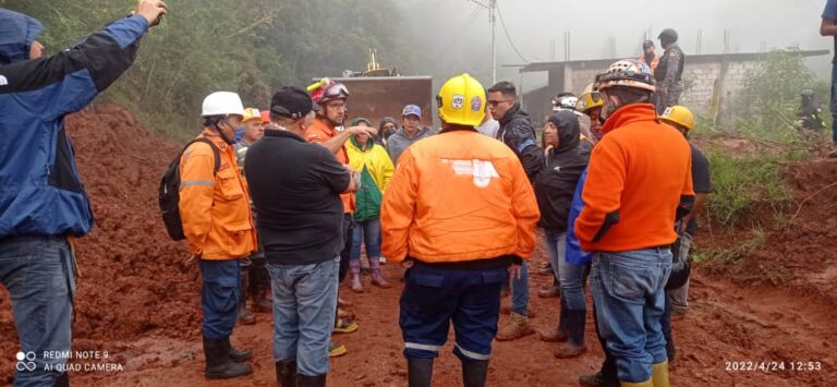 Continúa restringido el paso en Mesa de Aura