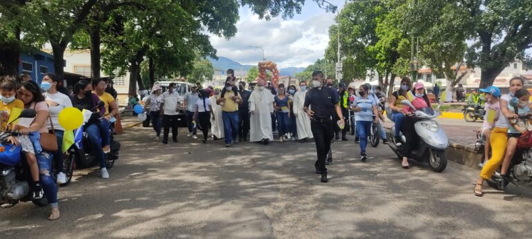 Gran asistencia a la asamblea con los obispos en frontera