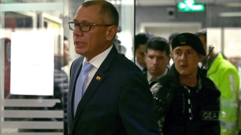 Libertad condicional para exvicepresidente de Ecuador condenado por sobornos de Odebrecht