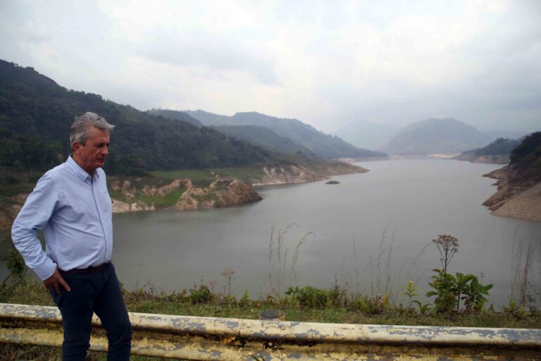 “Falta de mantenimiento en la represa, principal causa de la crisis eléctrica”